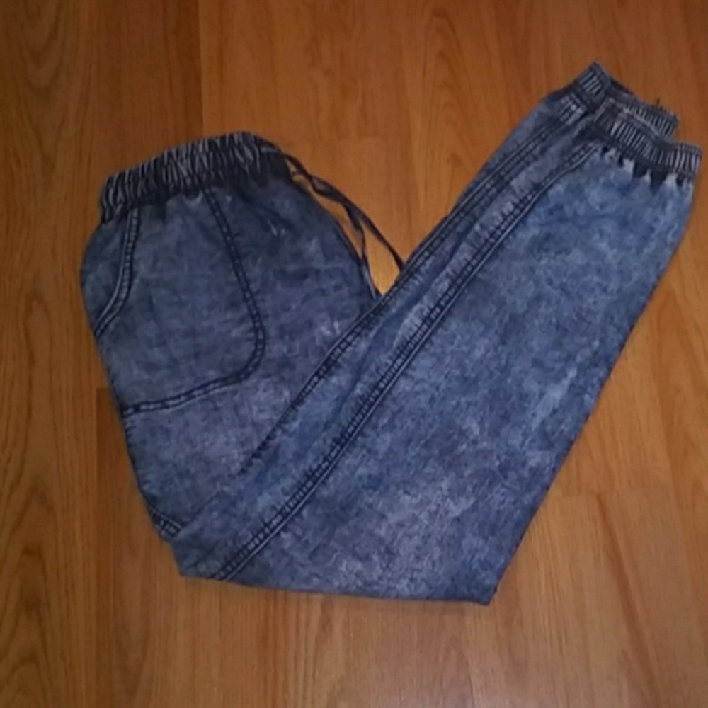 Blue marbled joggers